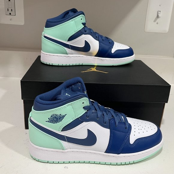 Nike Jordan 1 Navy Blue - Picture 2 of 16